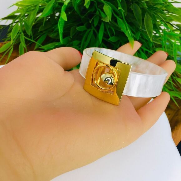 EXCEPTIONAL Gold Marabled Translucent Resin Belt Bracelet 4439 - Picture 3 of 6